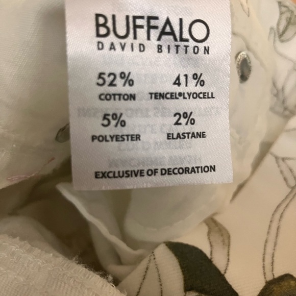 NWOT Buffalo David Bitton White and Green Patterned Pants - Picture 7 of 7